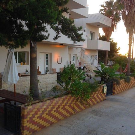 Astrofegia Apartments Near The Sea Agia Marina  Exterior foto