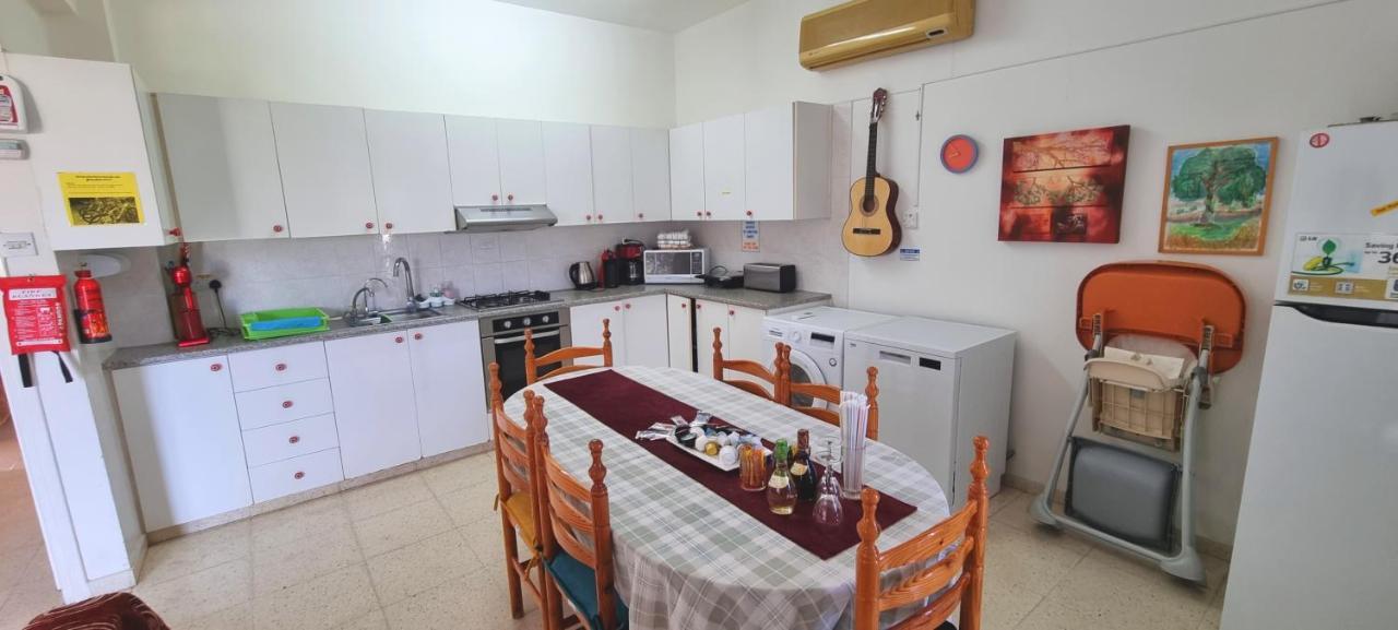 Astrofegia Apartments Near The Sea Agia Marina  Exterior foto